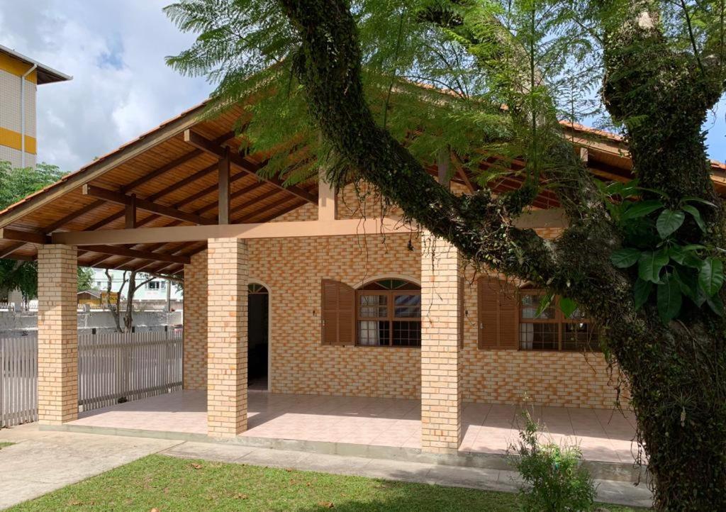 Praia A 200M Casa Centrinho Dos Ingleses Florianopolis Exterior photo